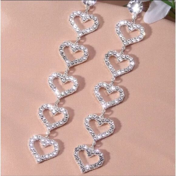 Stunning Rhinestone Heart Dangle Earrings - Picture 3 of 5